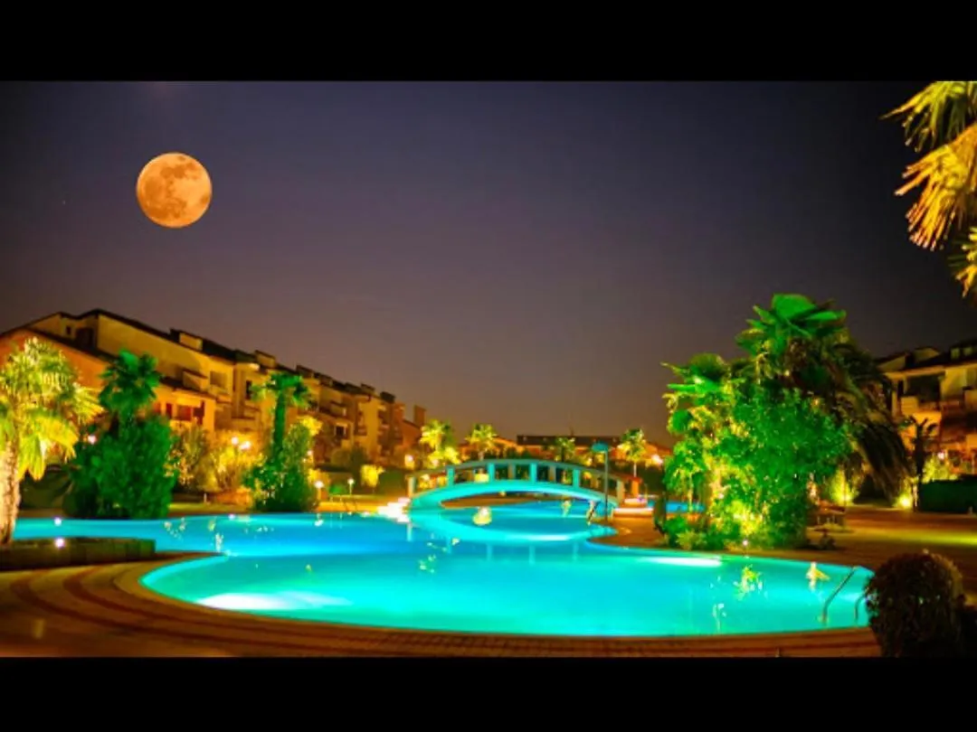 Appartamento Michele tre piscine caraibiche Desenzano del Garda 0*,