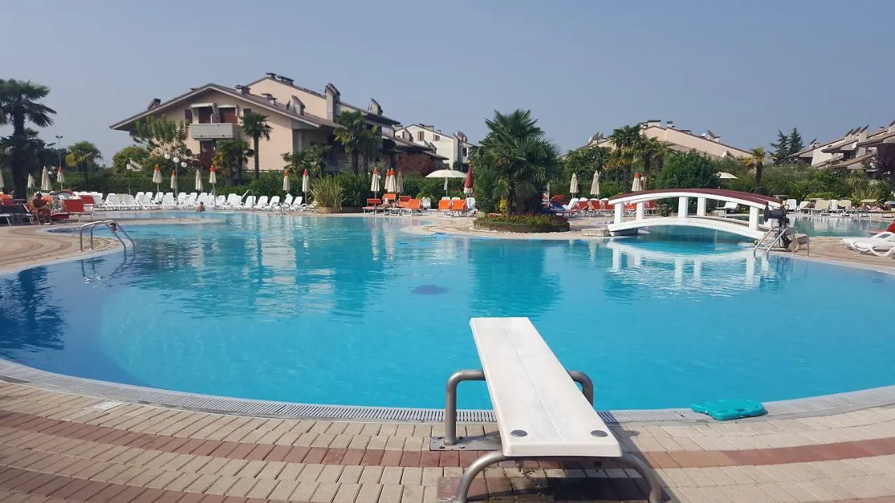 Appartamento Michele tre piscine caraibiche Desenzano del Garda